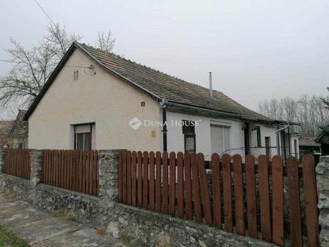 Eladó családi ház, Kistapolcán 16.5 M Ft, 3 szobás