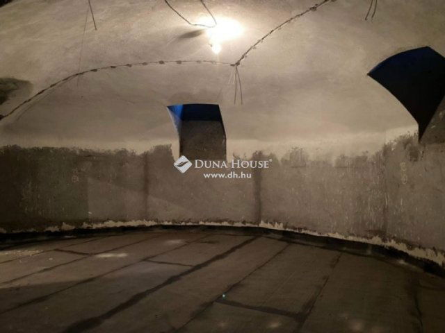 Eladó üzlethelyiség, Budapesten, IX. kerületben 69 M Ft