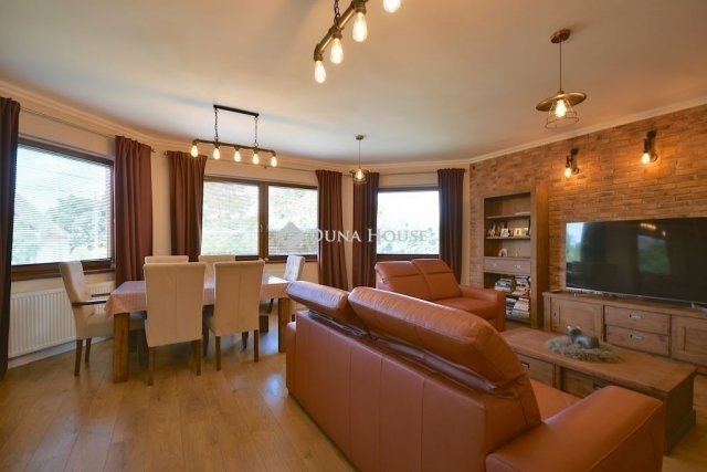 Eladó családi ház, Érden 224 M Ft, 6 szobás