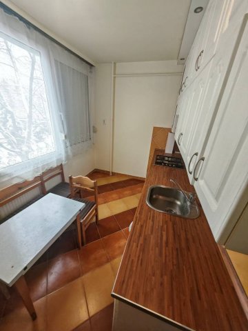 Eladó panellakás, Egerben 39.9 M Ft, 2 szobás