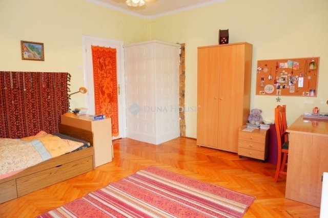 Eladó családi ház, Székesfehérvárott 83 M Ft, 4 szobás