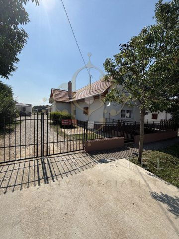 Eladó családi ház, Balatonlelleén 149.9 M Ft, 4 szobás