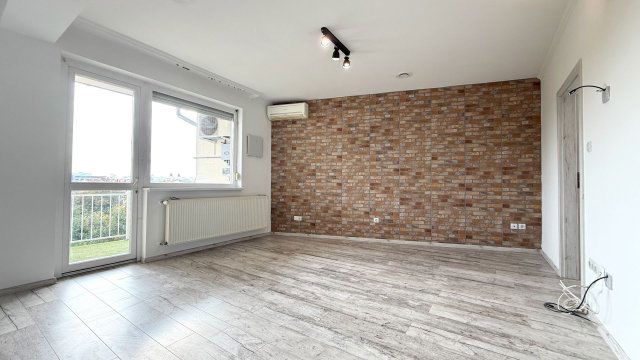 Eladó téglalakás, Debrecenben 68.9 M Ft, 3 szobás