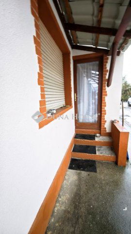 Eladó családi ház, Csomádon, József Attila utcában 160 M Ft