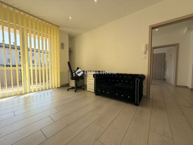 Kiadó iroda, Szombathelyen, Óperint utcában 245 E Ft / hó