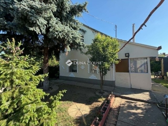 Eladó családi ház, Budapesten, XVIII. kerületben 89.9 M Ft