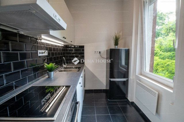 Eladó téglalakás, Budapesten, XIII. kerületben 55.99 M Ft