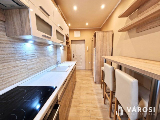 Eladó téglalakás, Békéscsabán 39.9 M Ft, 1 szobás