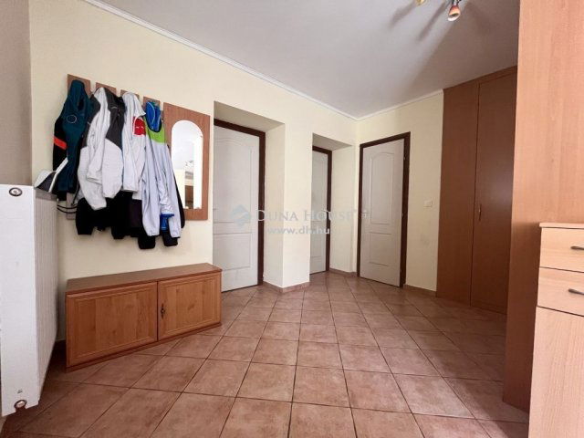 Eladó családi ház, Szűrön 32 M Ft, 4 szobás