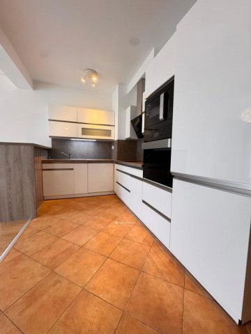 Eladó téglalakás, Győrött 79.9 M Ft, 3 szobás