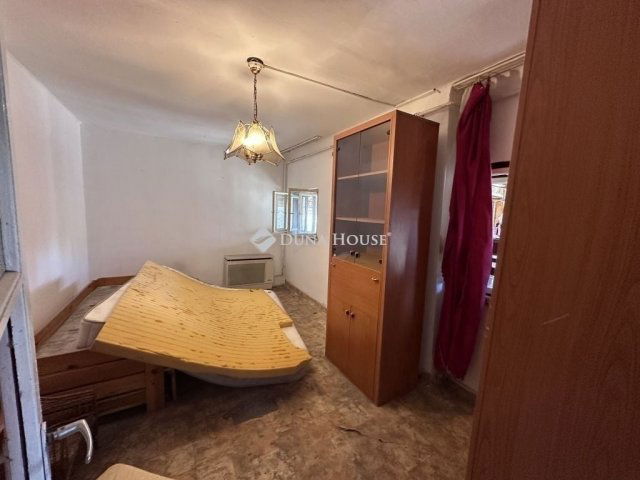 Eladó családi ház, Budapesten, XXI. kerületben 42 M Ft, 1 szobás