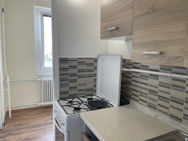 Kiadó panellakás, albérlet, Miskolcon, Vászonfehérítő utcában