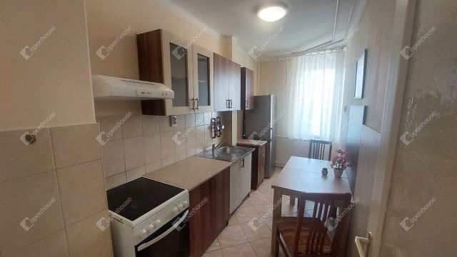 Eladó téglalakás, Tatabányán 33.5 M Ft, 1 szobás