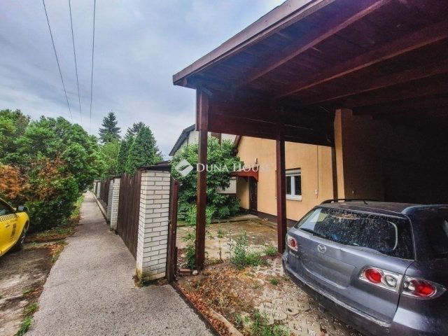 Eladó családi ház, Budapesten, XVI. kerületben 109.9 M Ft
