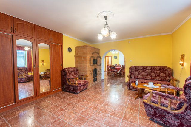 Eladó családi ház, Móron 79.5 M Ft, 4 szobás