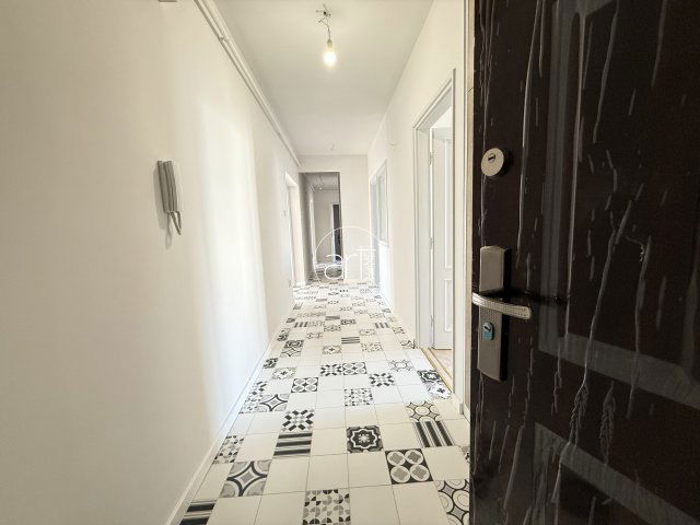 Kiadó téglalakás, albérlet, Szegeden, Dugonics téren, 4 szobás