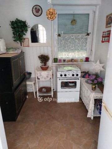 Eladó családi ház, Somoskőújfalun 8.7 M Ft, 2 szobás