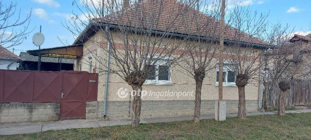 Eladó családi ház, Öcsödön 26.999 M Ft, 2 szobás