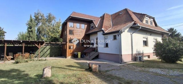Eladó családi ház, Tökölön 99.9 M Ft, 5 szobás