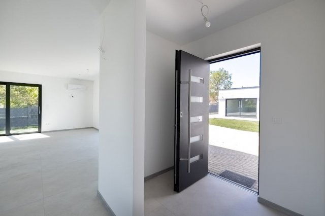 Eladó családi ház, Székesfehérvárott 199 M Ft, 5+1 szobás