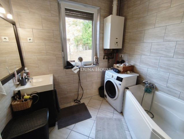 Eladó ikerház, Gödön 99.5 M Ft, 2+2 szobás