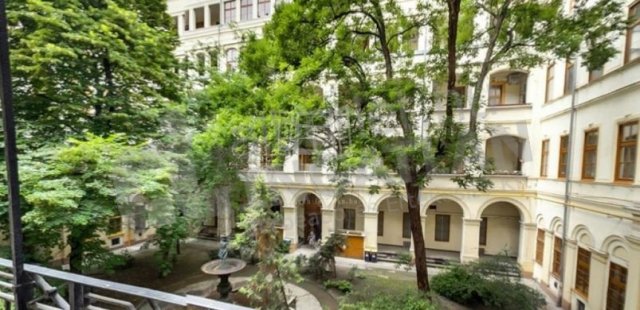 Kiadó téglalakás, albérlet, VI. kerületben, Liszt Ferenc téren