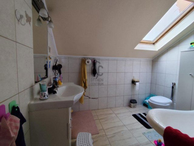 Eladó családi ház, Budapesten, XX. kerületben 120 M Ft, 6 szobás