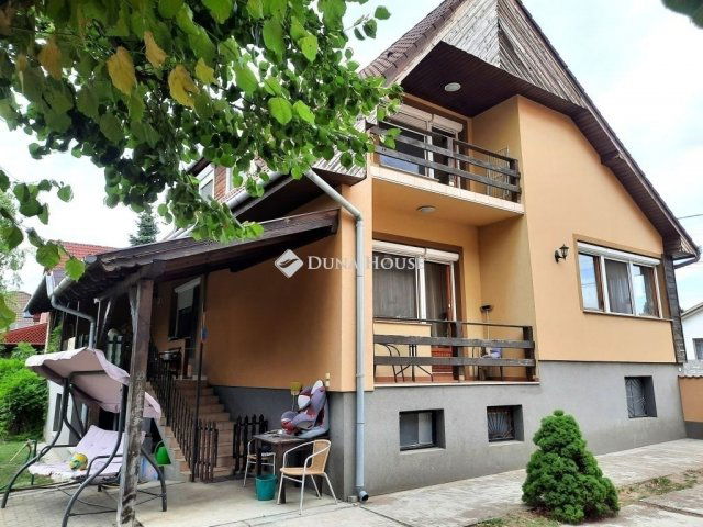 Eladó családi ház, Újhartyánon 119.9 M Ft, 4 szobás