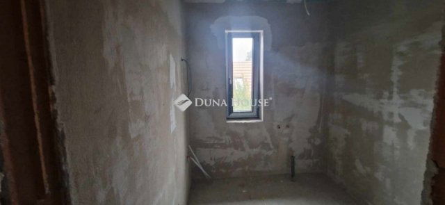 Eladó családi ház, Szegeden 231.874 M Ft, 5 szobás