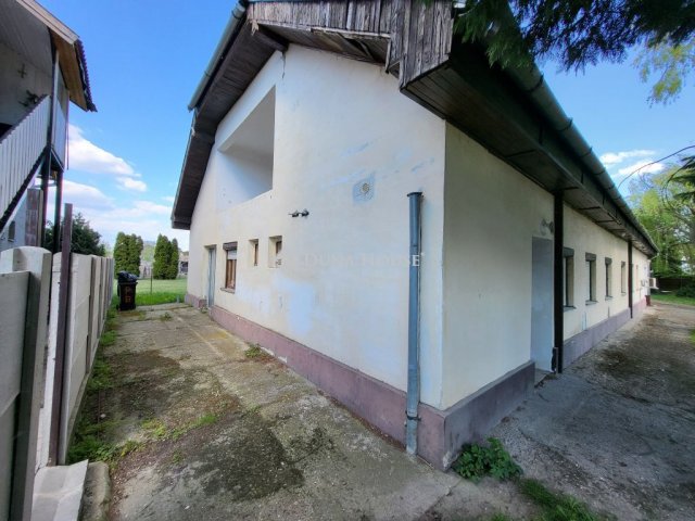 Eladó családi ház, Kiskunlacházán 79.9 M Ft, 6+2 szobás