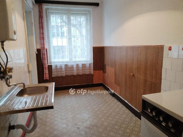 Eladó téglalakás, Budapesten, XIV. kerületben 66.9 M Ft