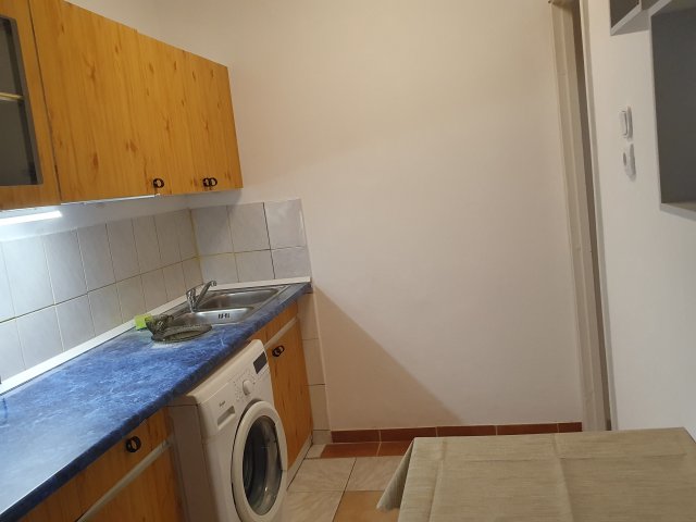 Eladó panellakás, Debrecenben 51.99 M Ft, 1+1 szobás