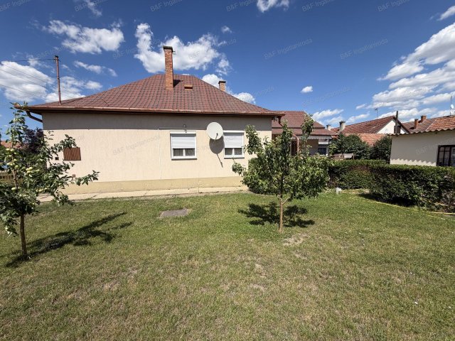 Eladó családi ház, Hajdúszoboszlón 67.5 M Ft, 3 szobás