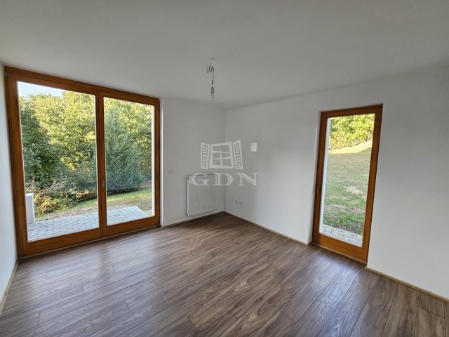 Eladó téglalakás, Budakeszin 143.25 M Ft, 3 szobás