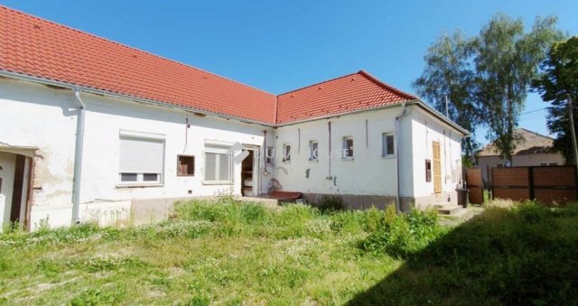 Eladó családi ház, Kenyerin 26.788 M Ft, 3 szobás
