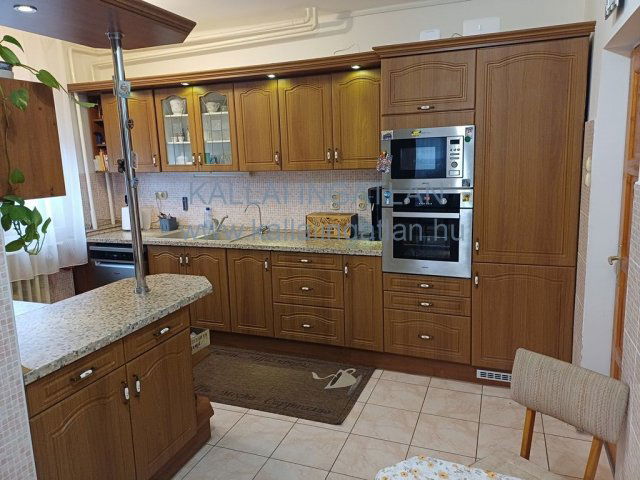 Eladó családi ház, Nyíregyházán 88.8 M Ft, 4 szobás