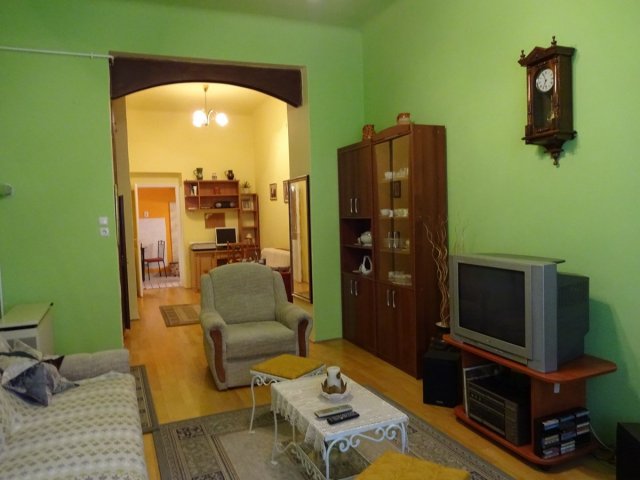 Eladó téglalakás, Budapesten, VII. kerületben, Cserhát utcában