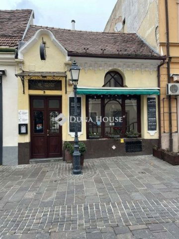 Eladó családi ház, Pécsett 119.9 M Ft, 3 szobás