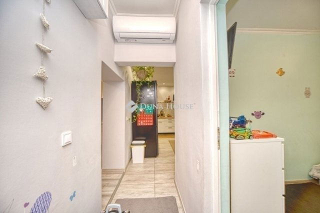 Eladó családi ház, Vecsésen 112 M Ft, 4 szobás