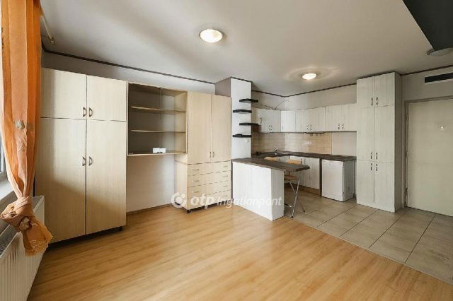 Eladó téglalakás, Budapesten, XI. kerületben 69.9 M Ft, 1 szobás