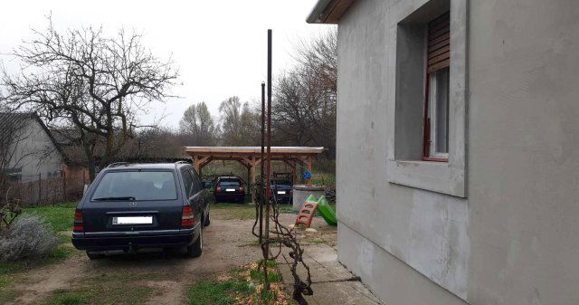 Eladó családi ház, Erdőkertesen 69.9 M Ft, 3+1 szobás