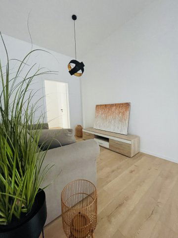 Eladó téglalakás, Pécsett 69.9 M Ft, 3 szobás