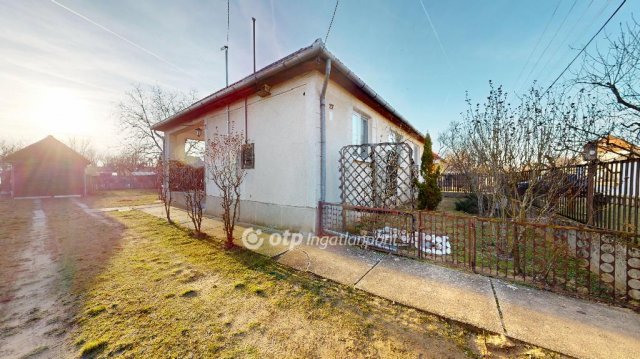 Eladó családi ház, Nyírmadán 30 M Ft, 3 szobás