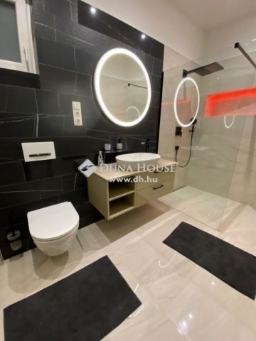 Eladó téglalakás, Budapesten, V. kerületben 390 M Ft, 4 szobás