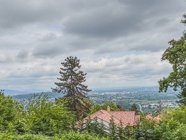 Eladó telek, Budapesten, III. kerületben 260 M Ft