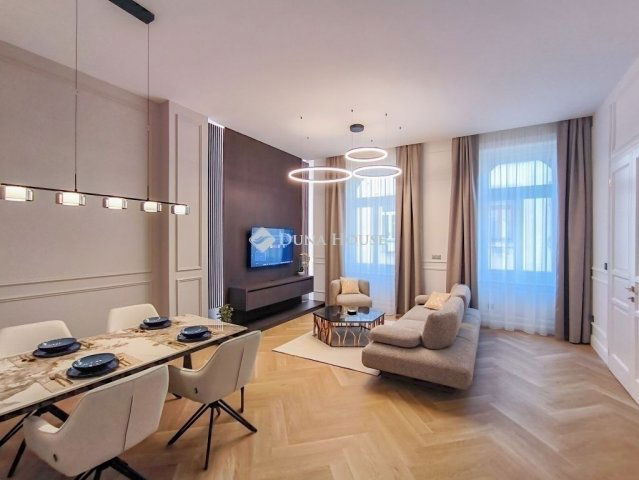 Eladó téglalakás, Budapesten, VI. kerületben 198 M Ft, 3 szobás