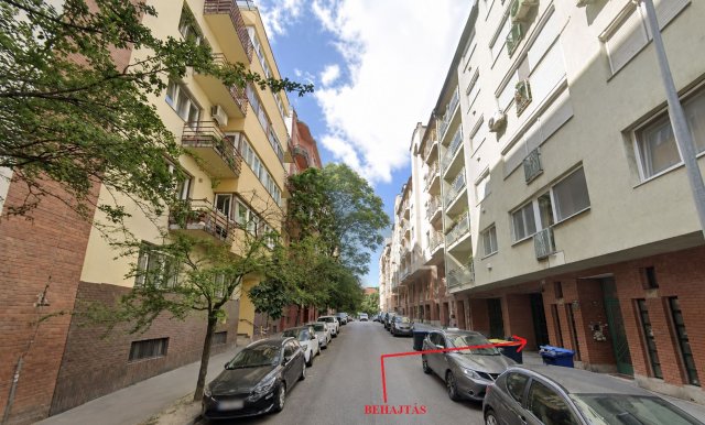 Eladó garázs, Budapesten, II. kerületben 17.9 M Ft