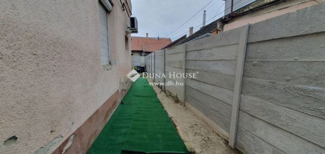 Eladó családi ház, Budapesten, XX. kerületben 59.9 M Ft