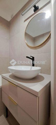 Kiadó panellakás, albérlet, Pécsett, Maléter Pál úton