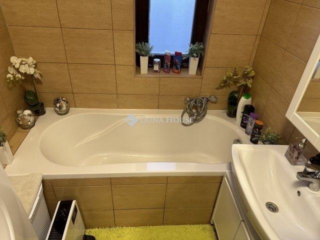 Eladó téglalakás, Budapesten, X. kerületben 59.99 M Ft, 3 szobás